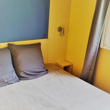 Kemp Mobil-home Avec Terrasse - 2 Chambres, 6 Personnes - Api-1-52-514 Les Grandes-Ventes